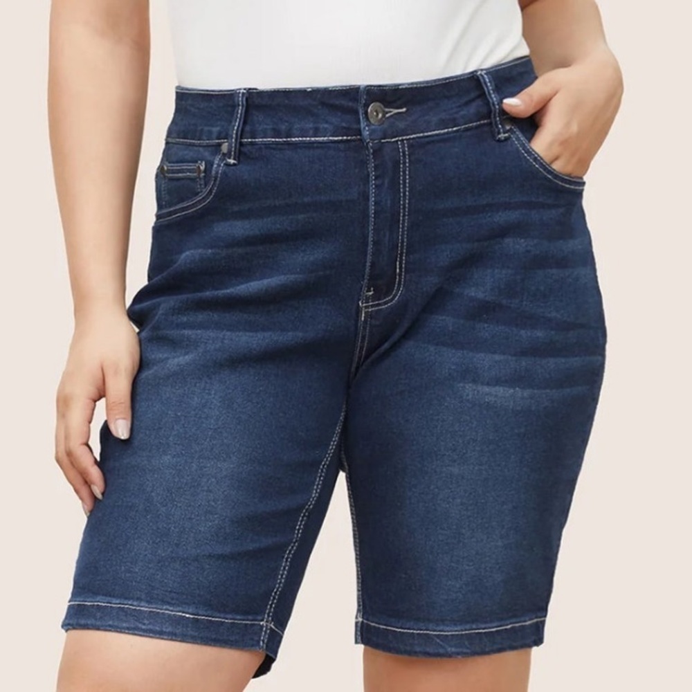 Bloomchic Very Stretchy High Rise Dark Wash Denim Shorts us 12
